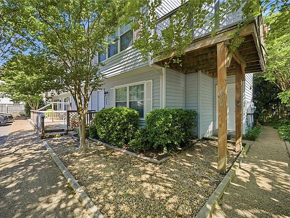 3rd image of 906 Donald Way