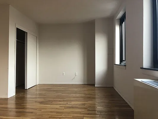 Rented by REAL New York | media 17