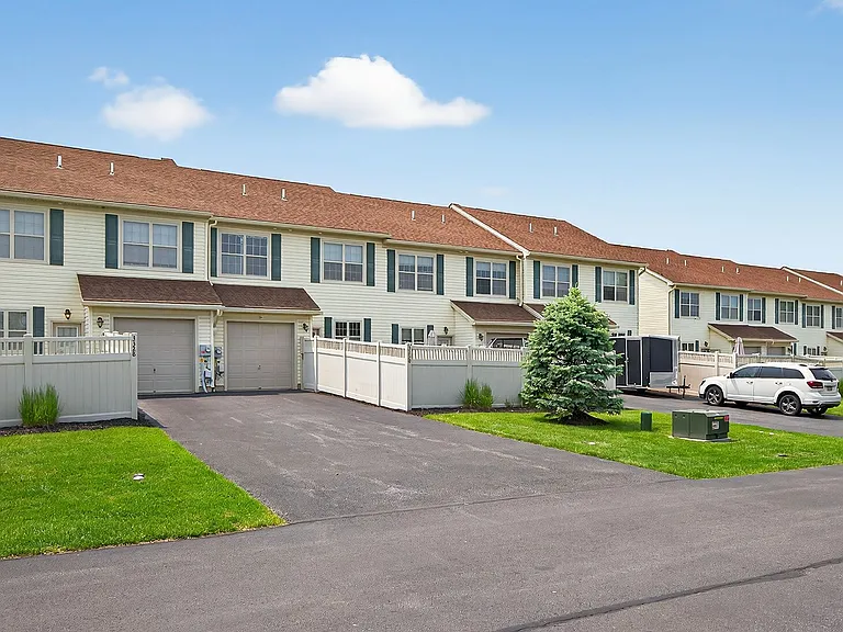 East Hills Townhomes at Bethlehem — Photo 24