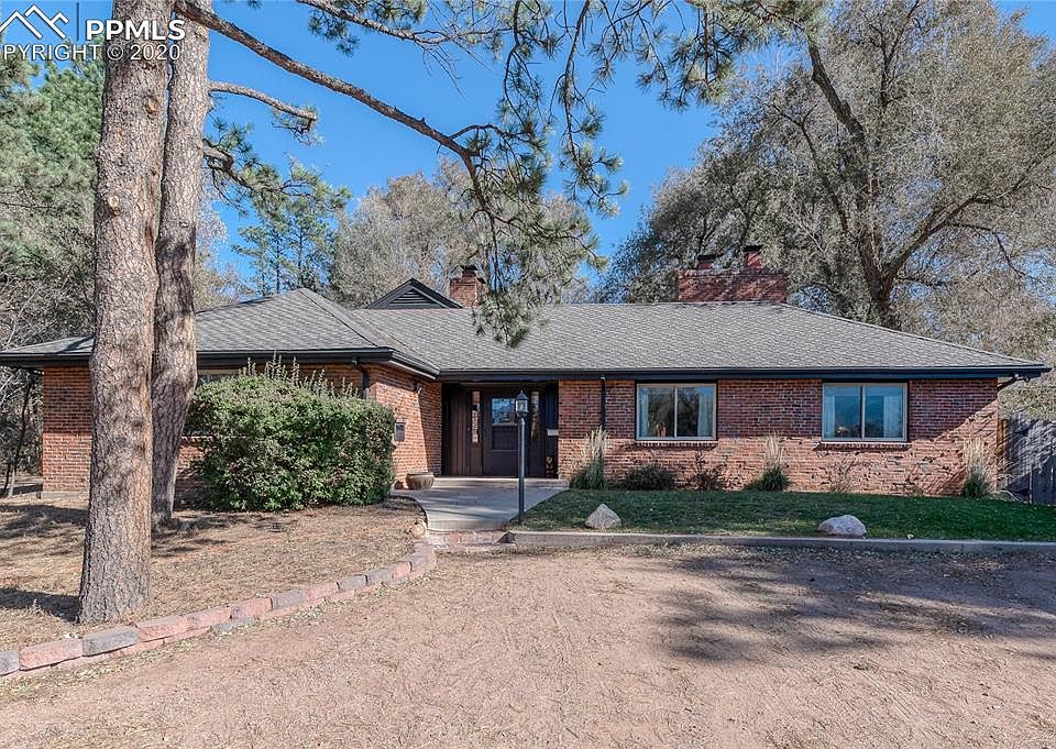 2nd image of 1211 Culebra Ave