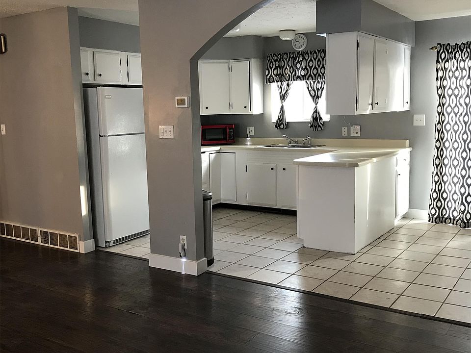 1st image of 42 N Blaine Ave