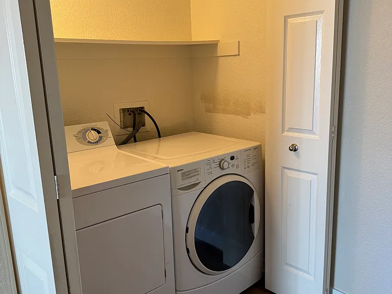 In-unit washer and dryer included
