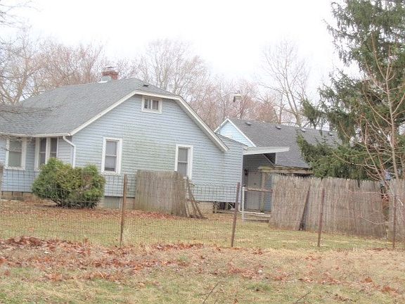 3rd image of 2717 Horton St