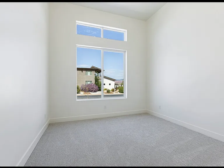 458 N 250 E — Photo 17