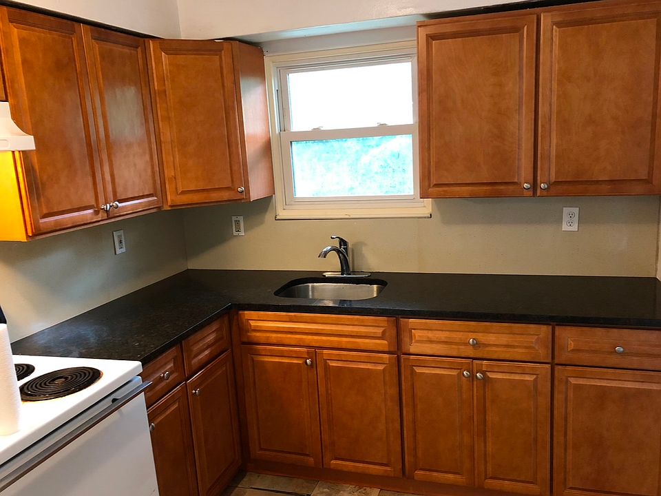 2nd image of 12 Titmus Dr