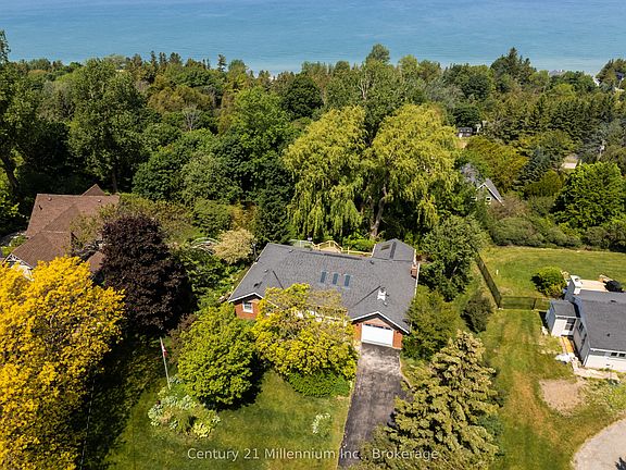2nd image of 790 Lake Range Dr