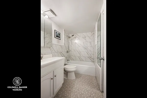 Sold by Coldwell Banker Warburg | media 6