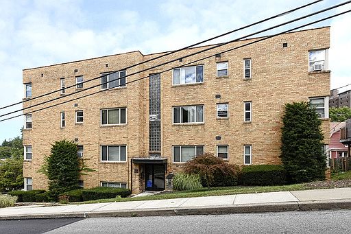 1st image of 20 Shady Dr W APT 401