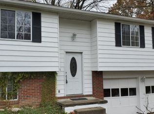 1319 Northfield Dr, Mineral Ridge, OH