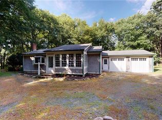 10 Narrow Ln, East Greenwich, RI 02818