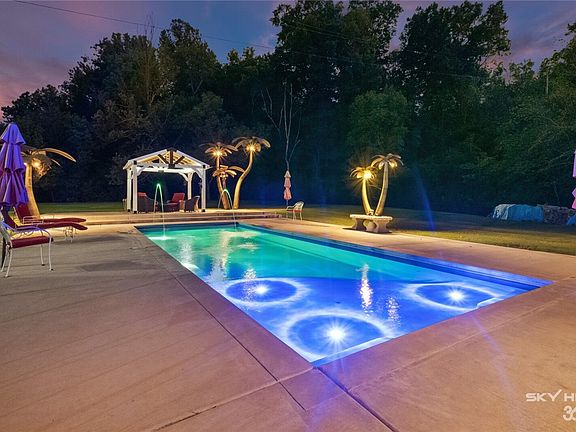 3rd image of 3807 Wildcat Creek Blvd