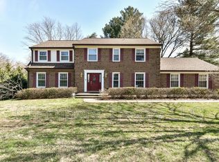 1173 Foxhound Ct, Mc Lean, VA 22102