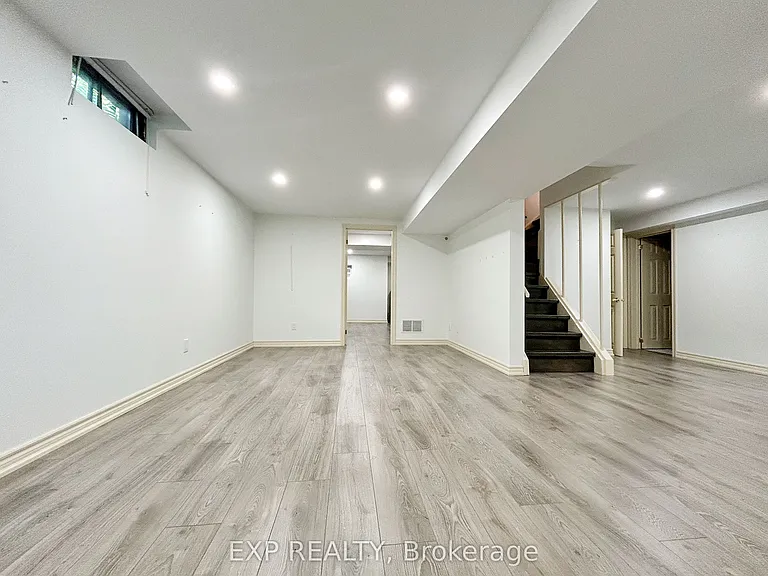23 Haskell Cres — Photo 28