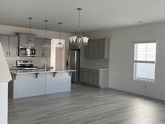 5th image of 316 Surfbird Rd