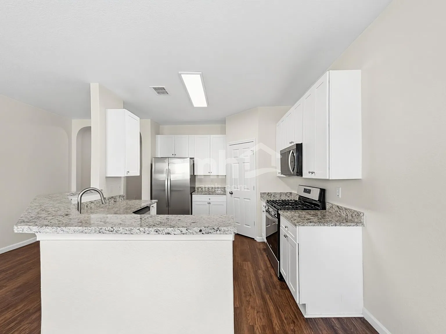 3 bed, 2.0 bath, 1732 sqft, $1,875 — Photo 4
