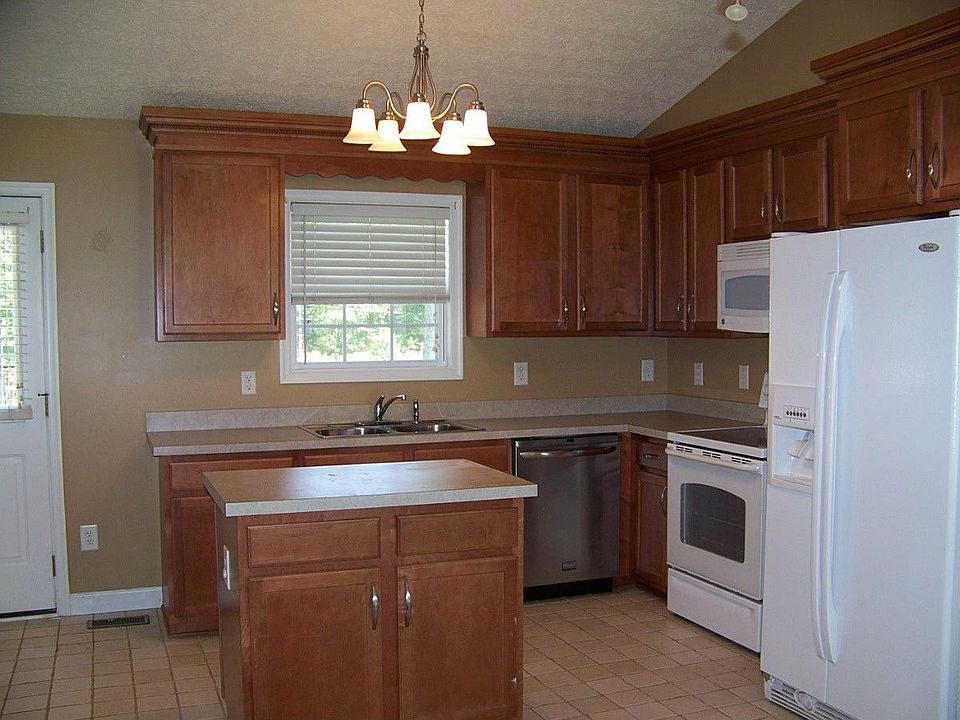 1st image of 12321 Poplar Trl