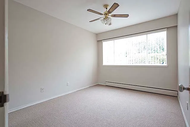 315 Agnes St — Photo 8