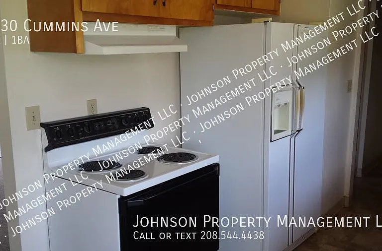 8030 W Cummins Ave — Photo 3