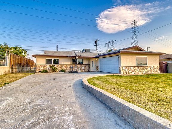 3rd image of 2721 Valencia Dr