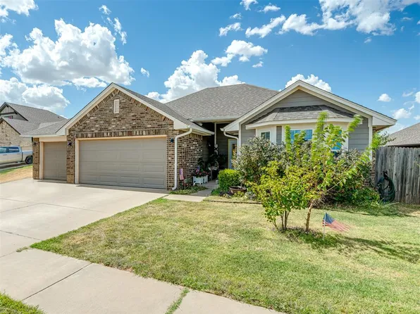 10205 Salt Fork Dr, Yukon, OK 73099