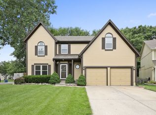 8980 W 125th Ter, Overland Park, KS 66213