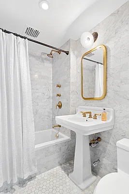 Sold by Compass | media 7