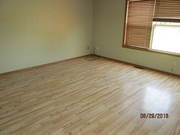 2nd image of 3813 Allenhurst Ln