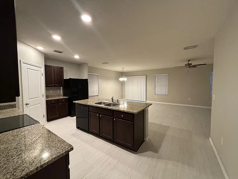 8103 Bilston Village Ln — Photo 6
