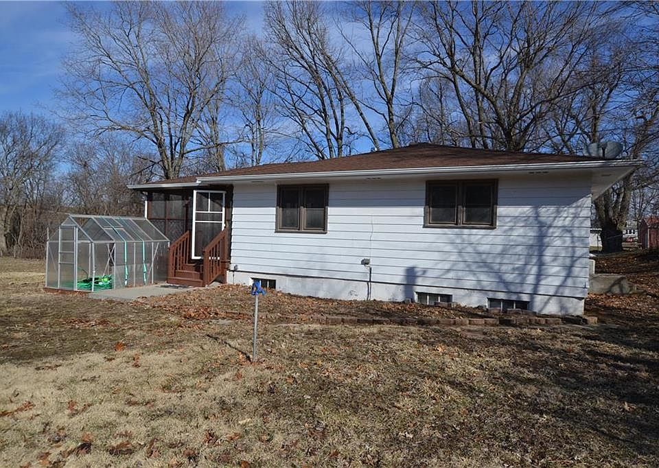 1st image of 109 W Elijah St