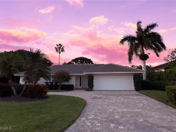 635 Fountainhead Ln, Naples, FL 34103