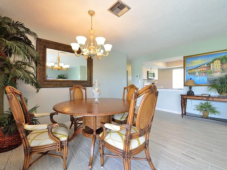 229 Palm Dr #2 — Photo 5