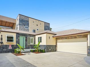 18748 Collins St, Tarzana, CA 91356