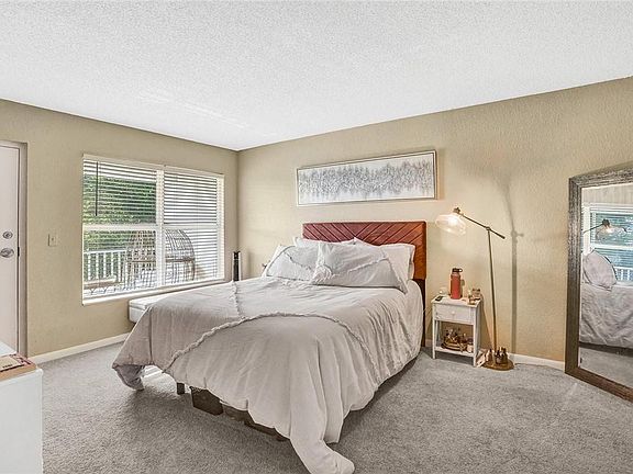 3rd image of 4025 N Federal Highway #322B