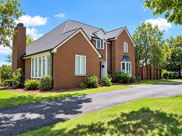 2131 Vinewood Dr, Dalton, GA 30720