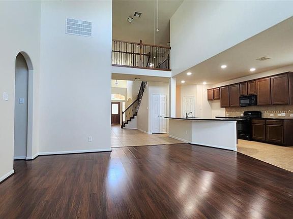 4th image of 4014 Medici Ct
