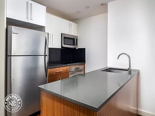 5th image of 1209 Dekalb Ave APT 513