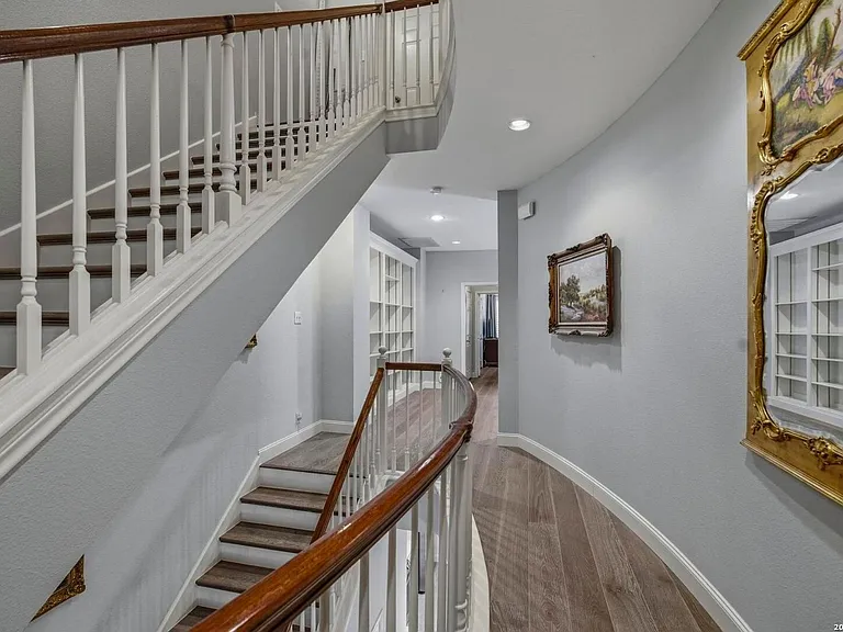 145 Elizabeth Rd — Photo 22