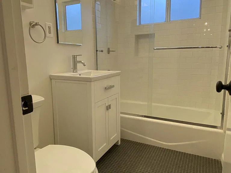 1241 Amherst Ave #8 — Photo 10