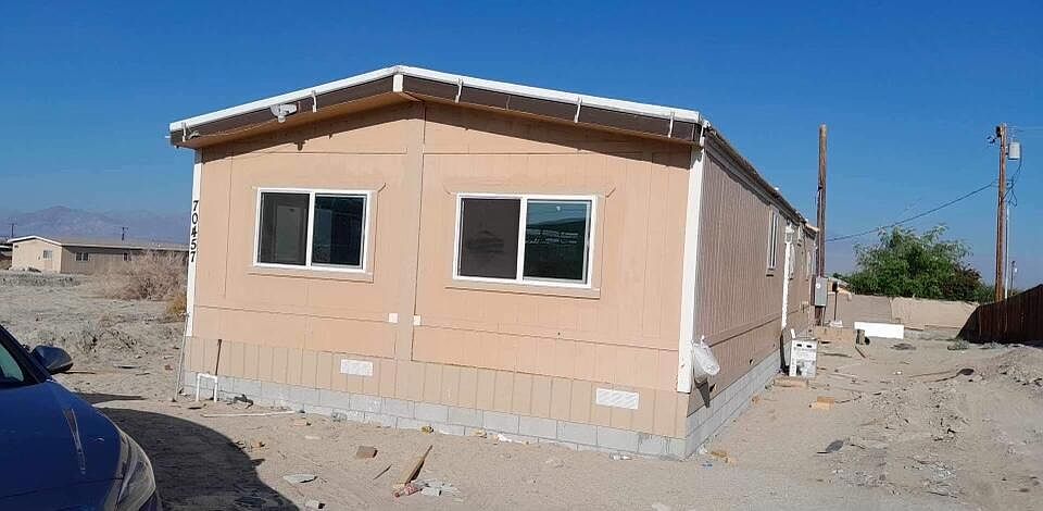 1st image of 70457 Harbor Dr