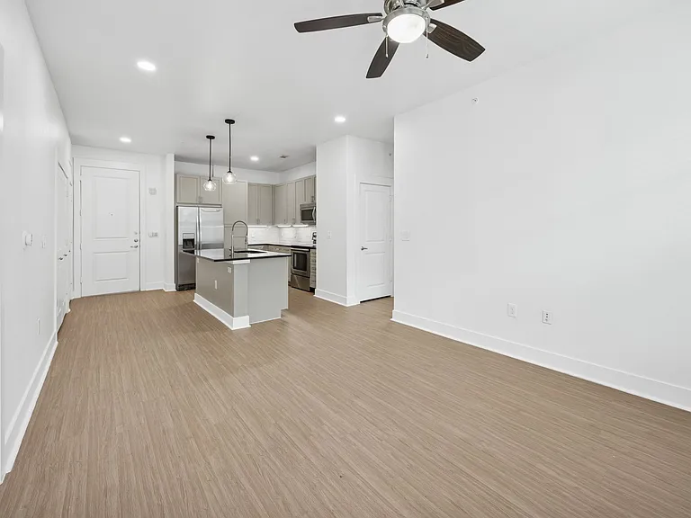 4110 Fairmount — Photo 43