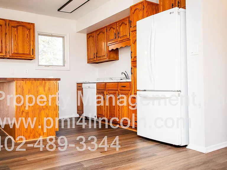 8030 N Hazelwood Dr — Photo 13