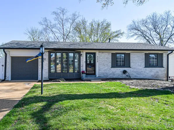 333 Burncoate Dr, Saint Louis, MO 63129