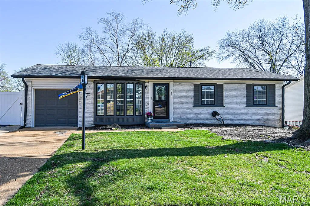 333 Burncoate Dr photo 1