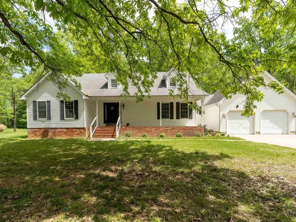 200 Quail Run, Carterville, IL 62918