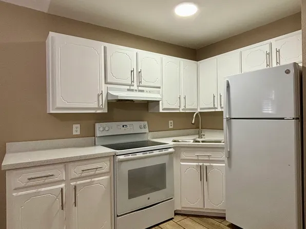 1204 Bryce Dr #4, Mission, TX 78572