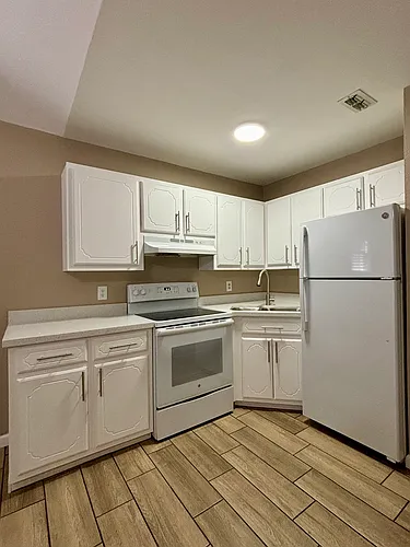 1204 Bryce Dr Photo 1