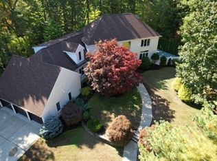 45 Wildewood Dr, Lynnfield, MA 01940