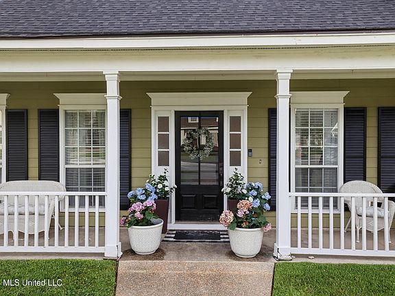 4th image of 917 Handsboro Pl