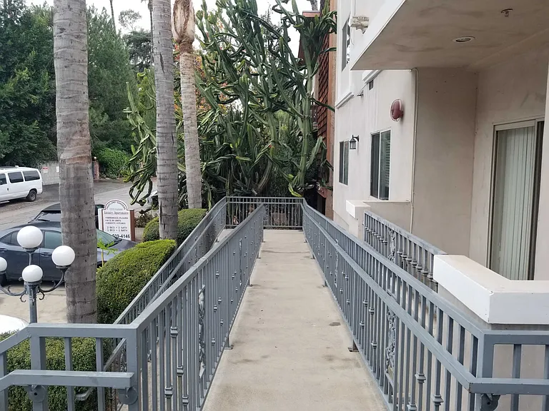 Fruitland Dr — Photo 3