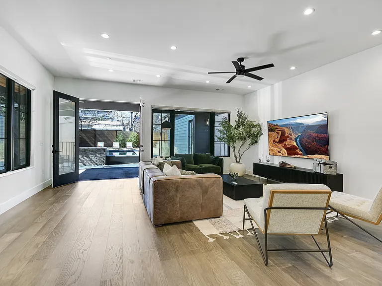2506 Southland Dr — Photo 12